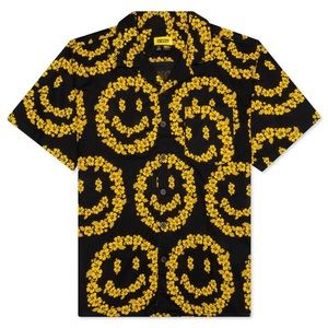Chinatown Market 
Smiley Floral SS Shirt